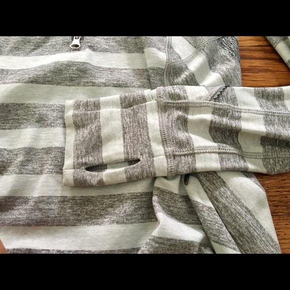 Lululemon your pace 1/2 zip size 2 striped pattern - Picture 5 of 7